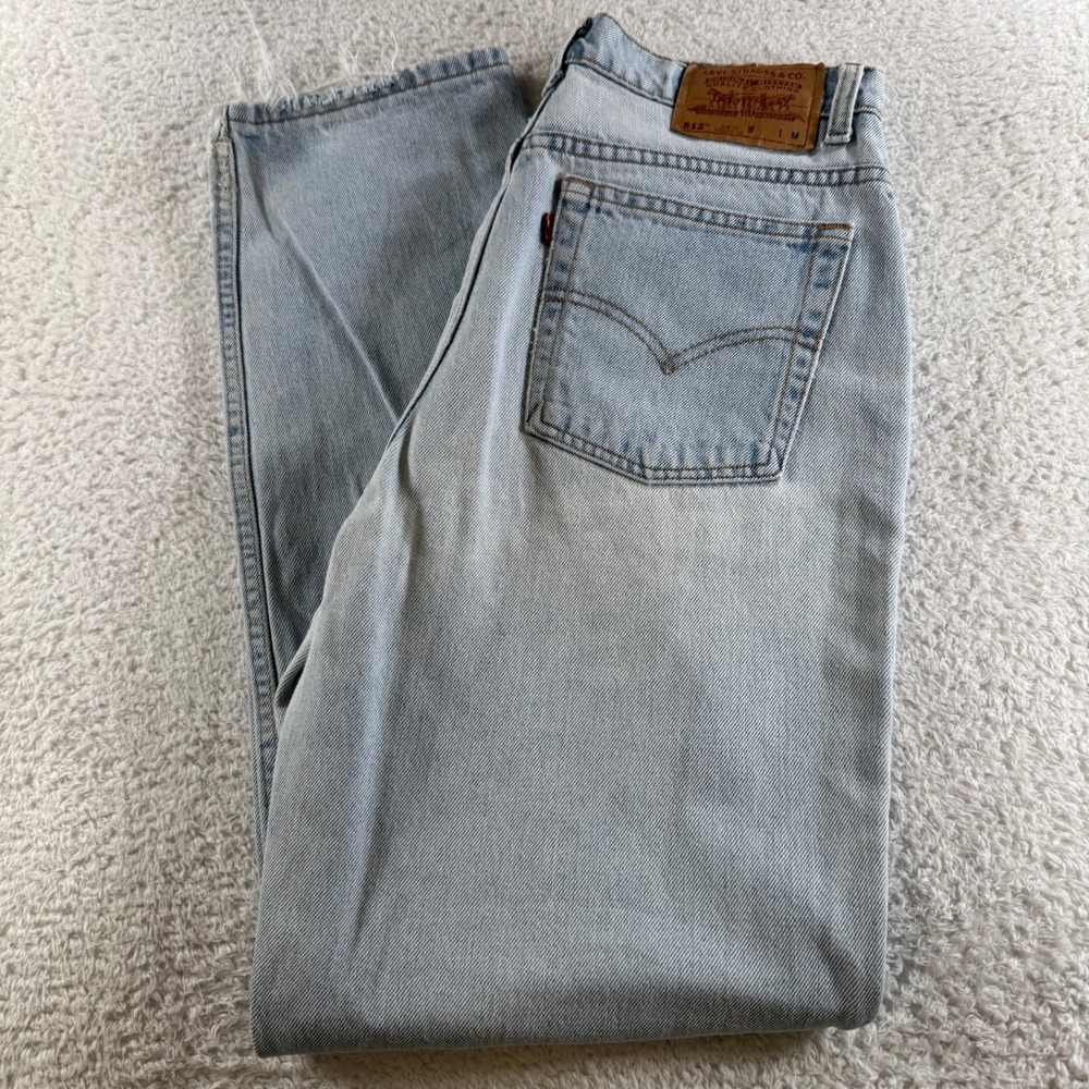 Vintage Levis 512 Slim Fit Straight Leg Women Sz 30x32 12 M Jeans Light Wash USA